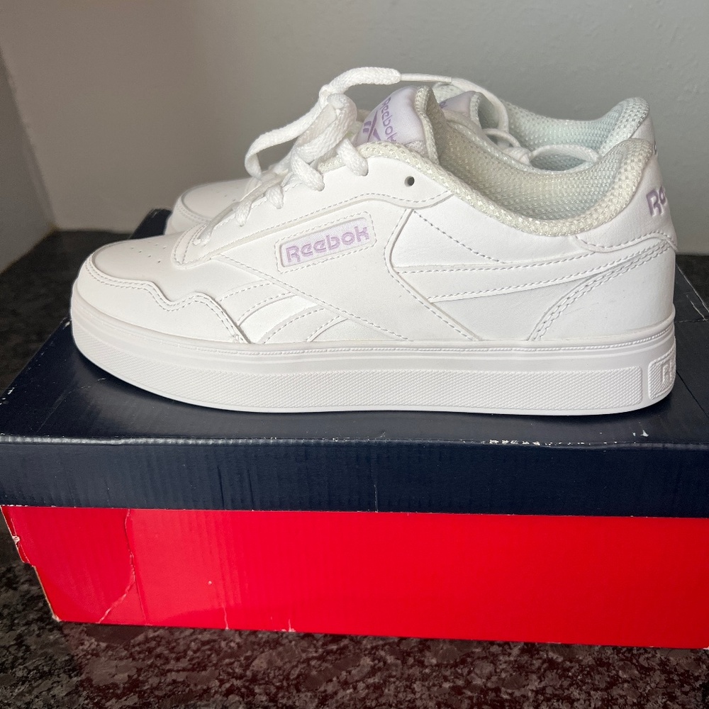 Ladies Reebok Court Advance Bold sneakers-new with tags